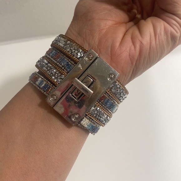 Express cute shiny bracelet - Picture 3 of 3